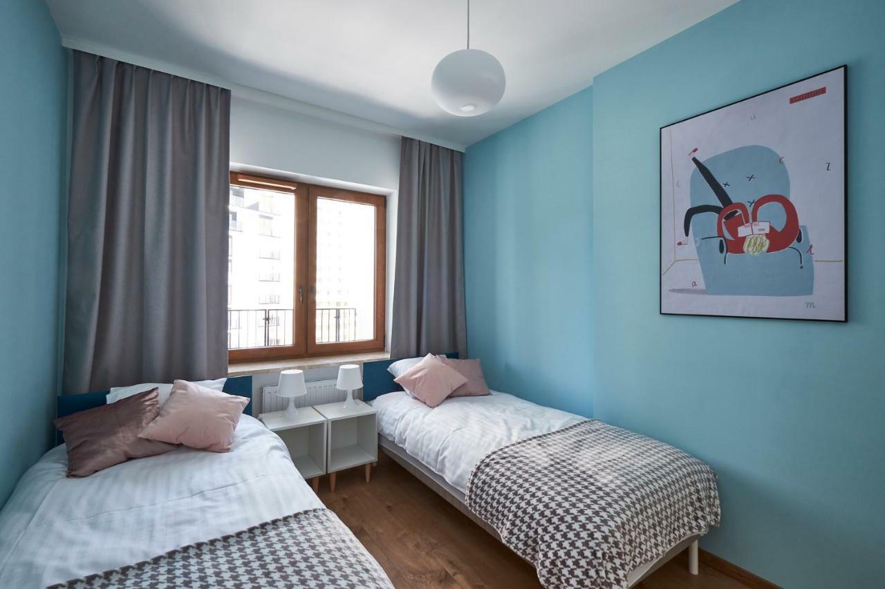 Modern Apartment In Warschau Buitenkant foto