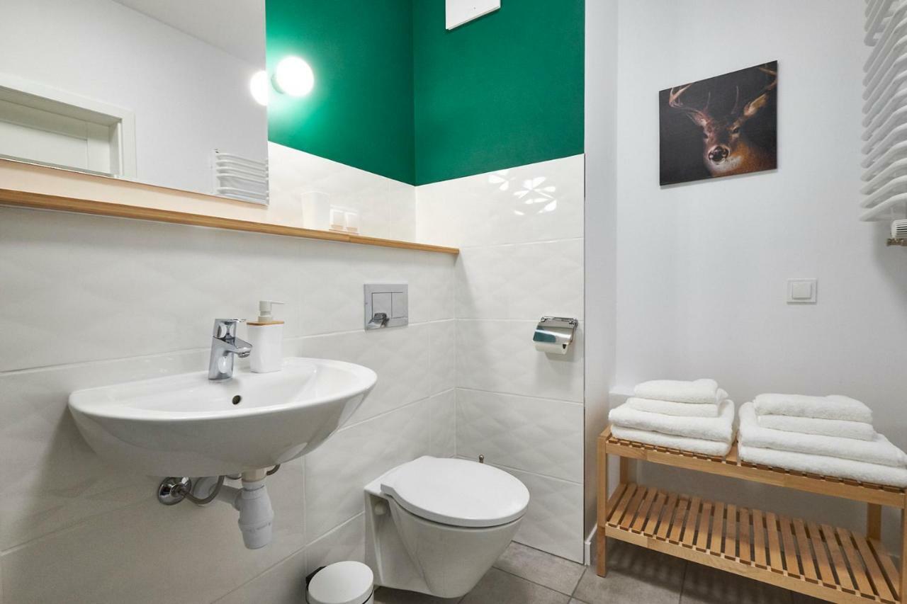 Modern Apartment In Warschau Buitenkant foto